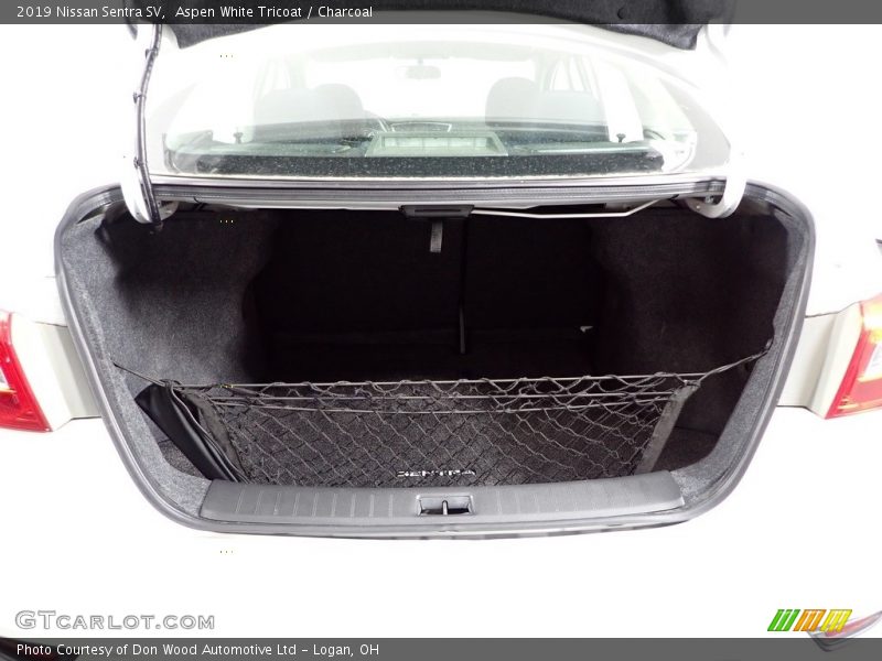 Aspen White Tricoat / Charcoal 2019 Nissan Sentra SV