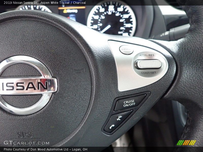 Aspen White Tricoat / Charcoal 2019 Nissan Sentra SV