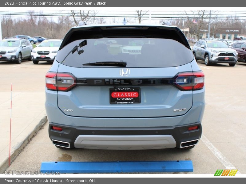 Sonic Gray Pearl / Black 2023 Honda Pilot Touring AWD