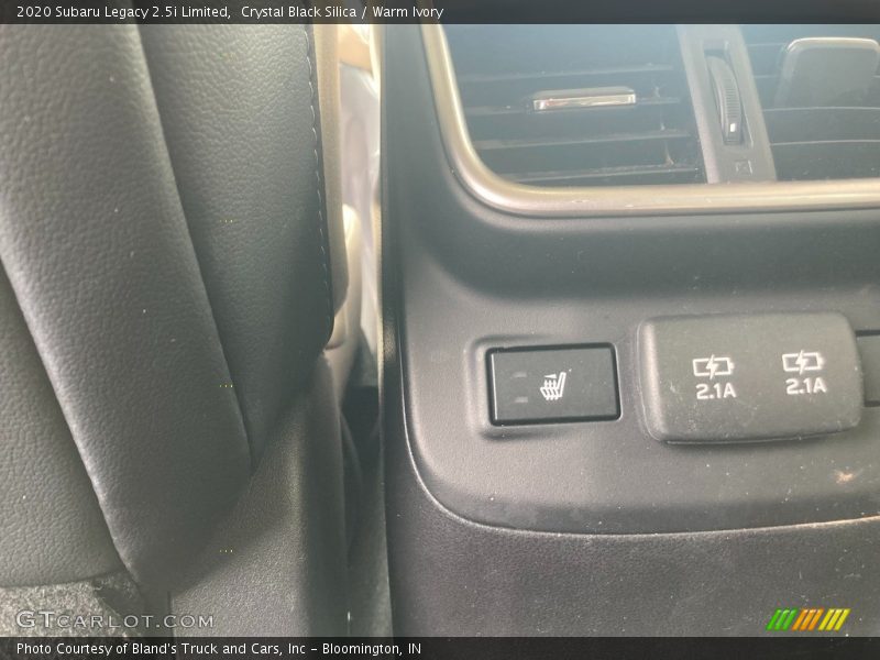 Crystal Black Silica / Warm Ivory 2020 Subaru Legacy 2.5i Limited
