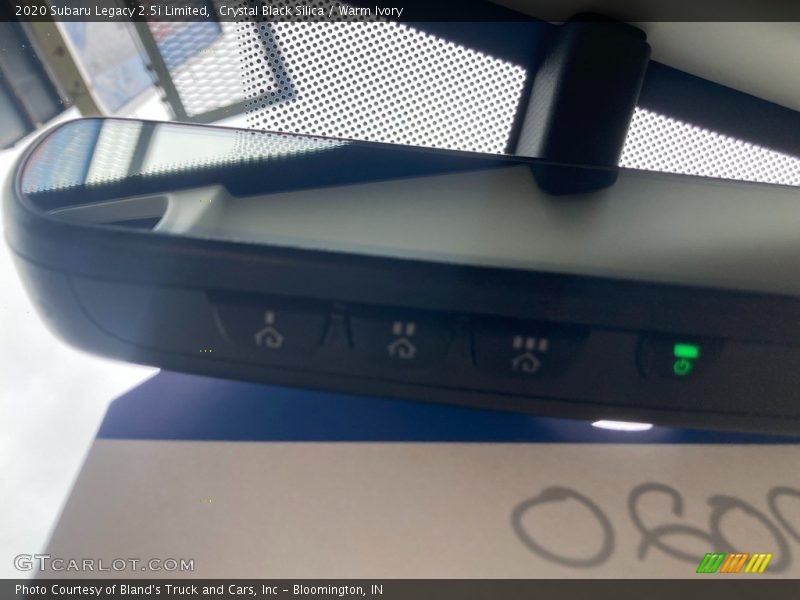 Crystal Black Silica / Warm Ivory 2020 Subaru Legacy 2.5i Limited