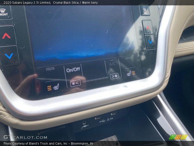 Crystal Black Silica / Warm Ivory 2020 Subaru Legacy 2.5i Limited