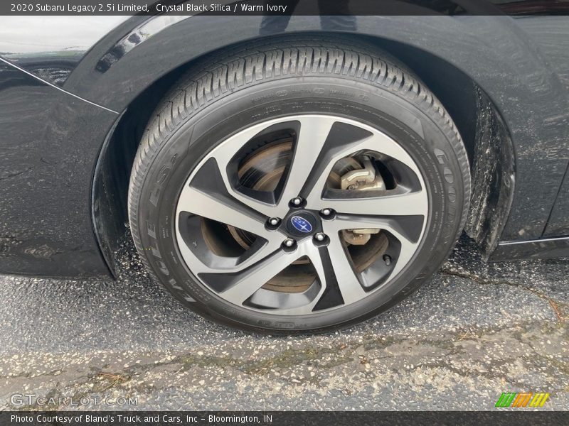 Crystal Black Silica / Warm Ivory 2020 Subaru Legacy 2.5i Limited