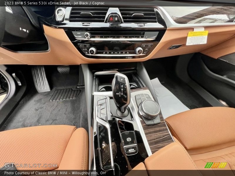 Jet Black / Cognac 2023 BMW 5 Series 530i xDrive Sedan