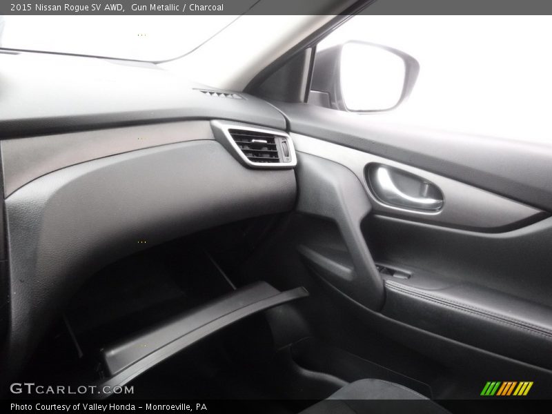 Gun Metallic / Charcoal 2015 Nissan Rogue SV AWD
