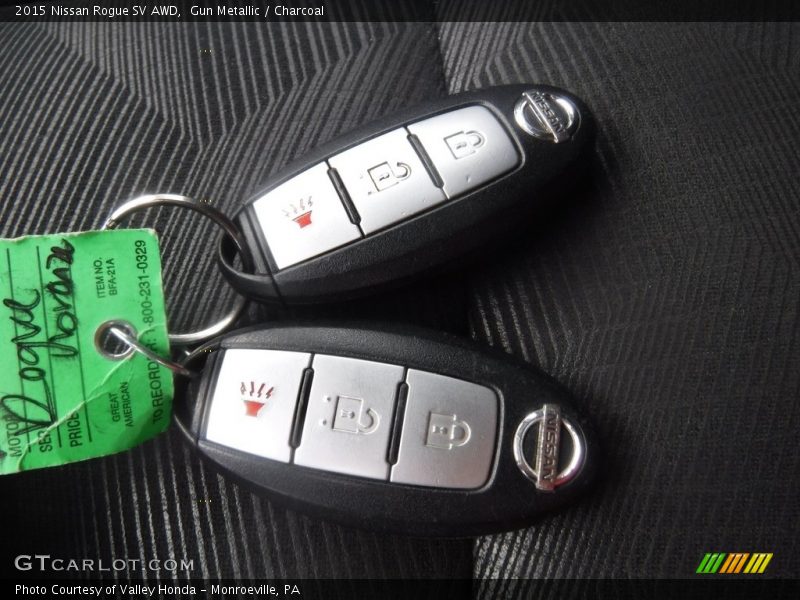 Keys of 2015 Rogue SV AWD