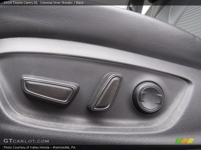 Celestial Silver Metallic / Black 2019 Toyota Camry SE