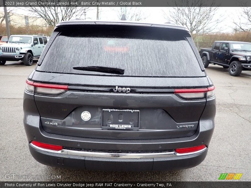 Baltic Gray Metallic / Global Black 2023 Jeep Grand Cherokee Laredo 4x4