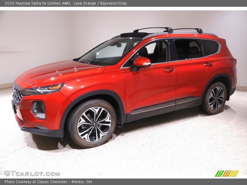 Front 3/4 View of 2020 Santa Fe Limited AWD