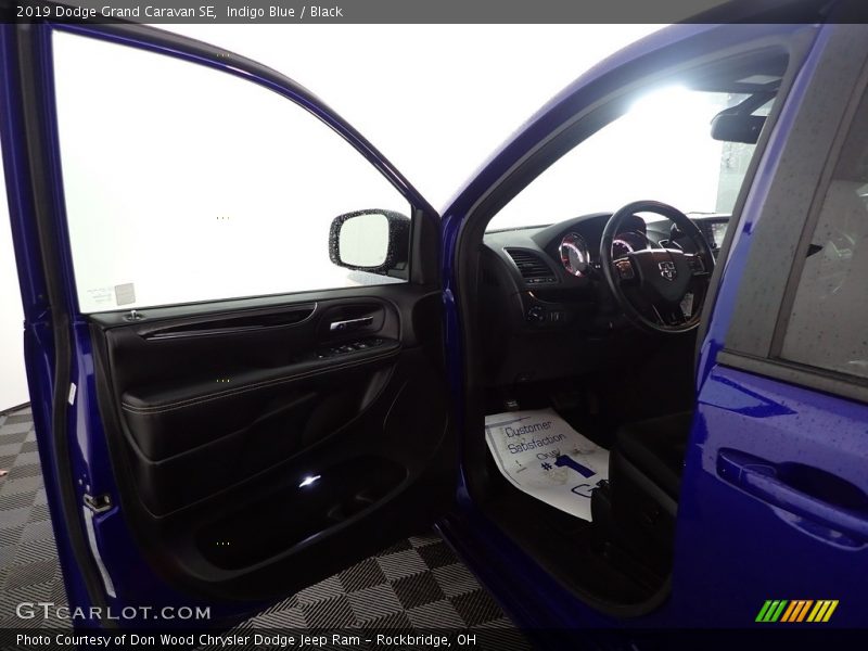 Indigo Blue / Black 2019 Dodge Grand Caravan SE