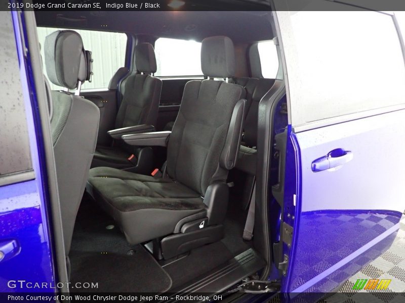 Indigo Blue / Black 2019 Dodge Grand Caravan SE