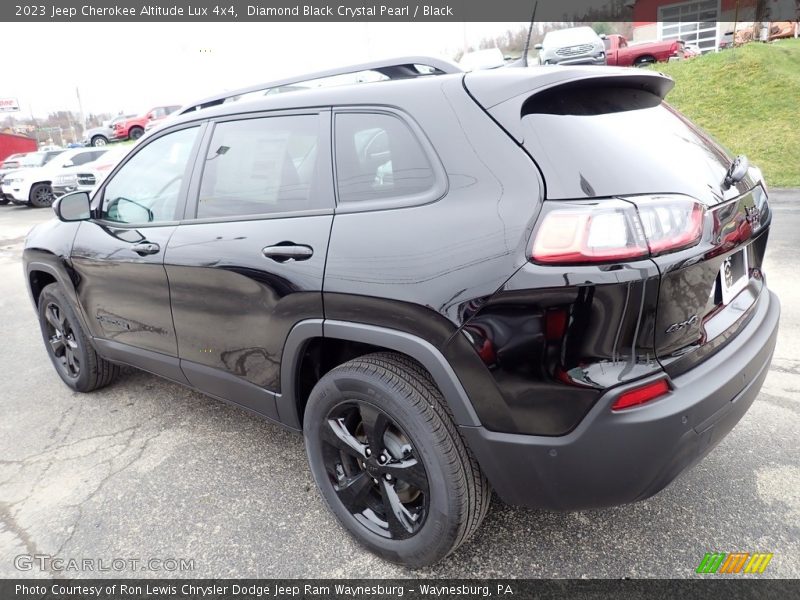Diamond Black Crystal Pearl / Black 2023 Jeep Cherokee Altitude Lux 4x4