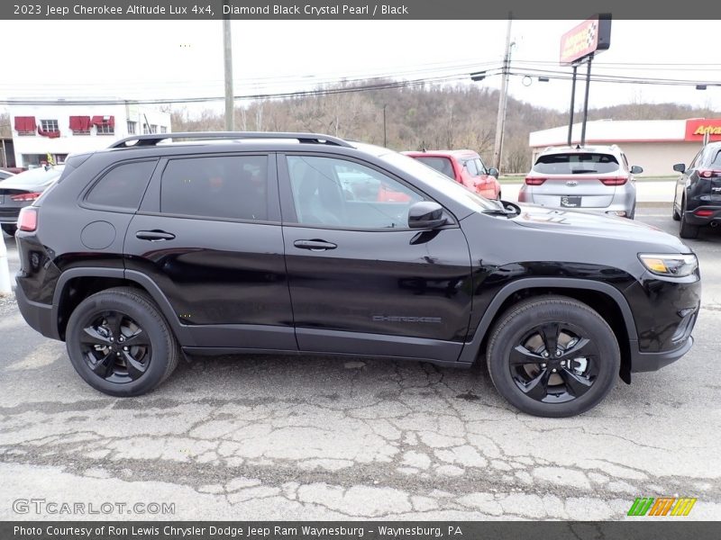 Diamond Black Crystal Pearl / Black 2023 Jeep Cherokee Altitude Lux 4x4
