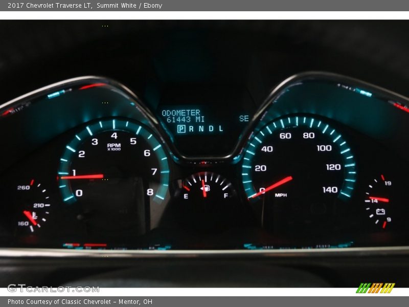 Summit White / Ebony 2017 Chevrolet Traverse LT