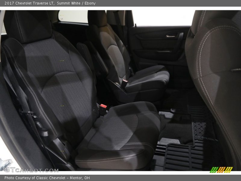 Summit White / Ebony 2017 Chevrolet Traverse LT