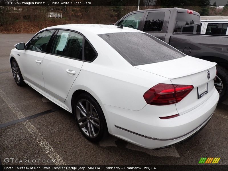 Pure White / Titan Black 2018 Volkswagen Passat S