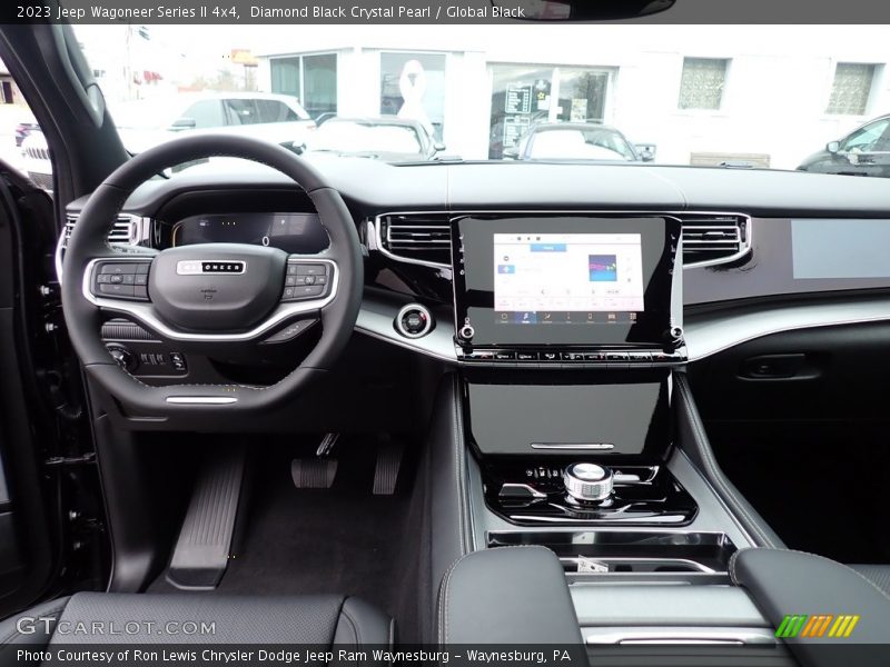 Diamond Black Crystal Pearl / Global Black 2023 Jeep Wagoneer Series II 4x4