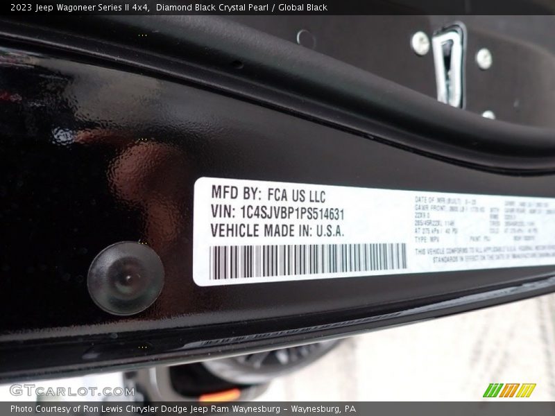 Diamond Black Crystal Pearl / Global Black 2023 Jeep Wagoneer Series II 4x4