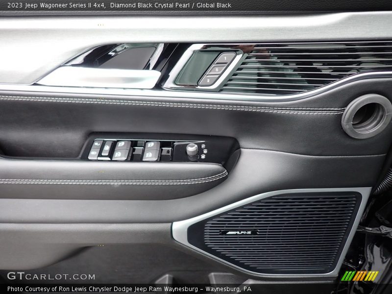 Diamond Black Crystal Pearl / Global Black 2023 Jeep Wagoneer Series II 4x4