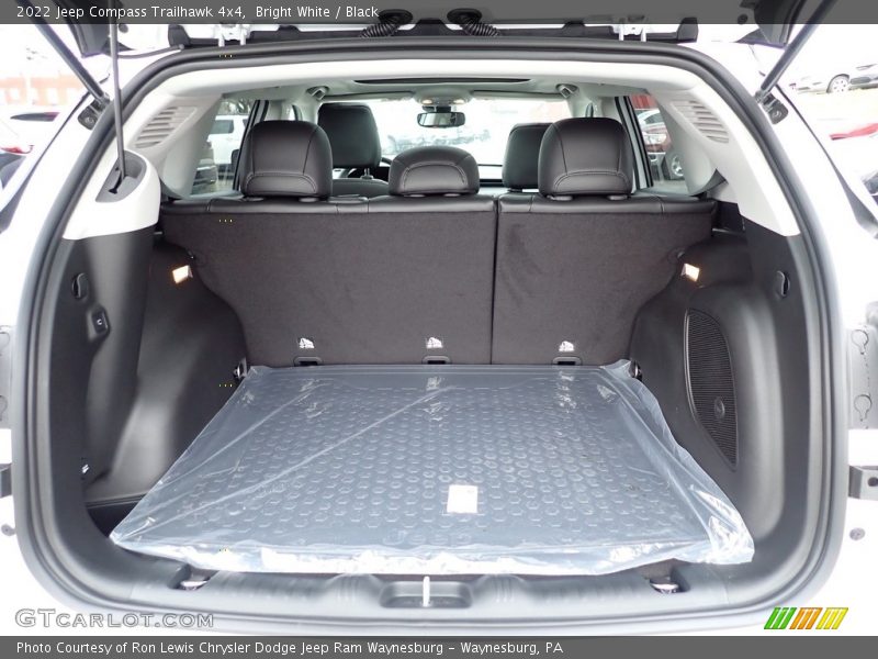 Bright White / Black 2022 Jeep Compass Trailhawk 4x4