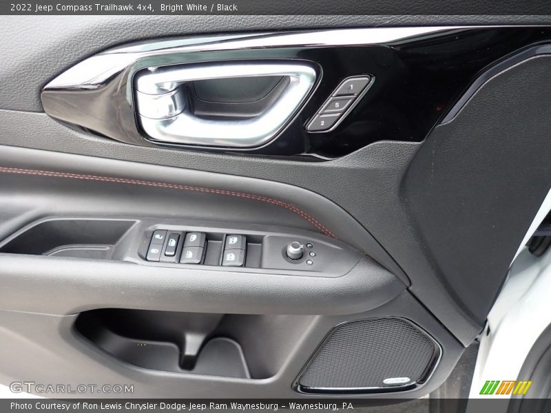 Bright White / Black 2022 Jeep Compass Trailhawk 4x4