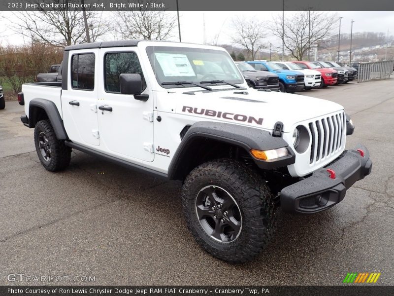 Bright White / Black 2023 Jeep Gladiator Rubicon 4x4