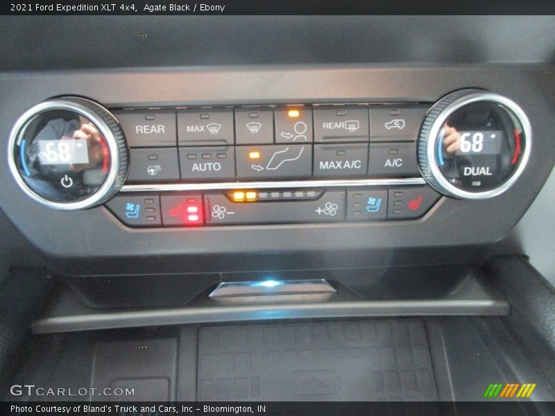 Agate Black / Ebony 2021 Ford Expedition XLT 4x4