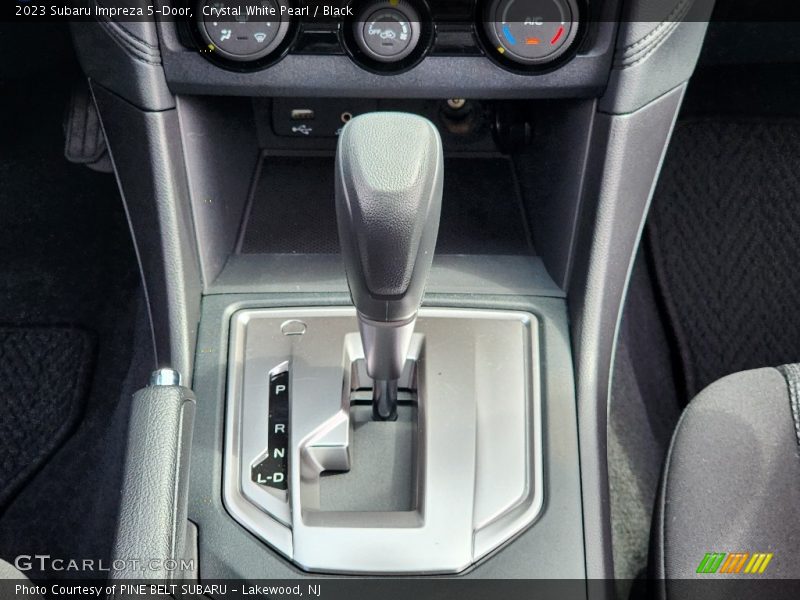 Crystal White Pearl / Black 2023 Subaru Impreza 5-Door