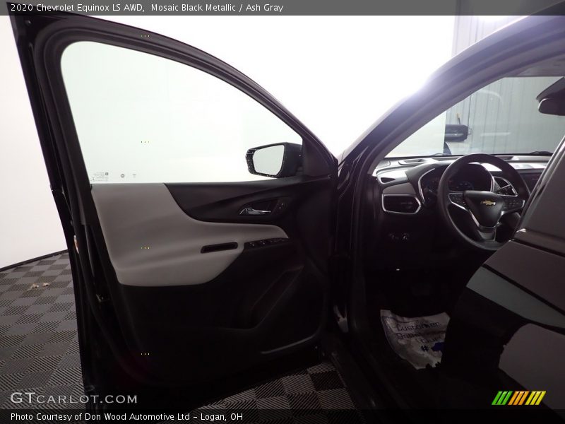 Mosaic Black Metallic / Ash Gray 2020 Chevrolet Equinox LS AWD