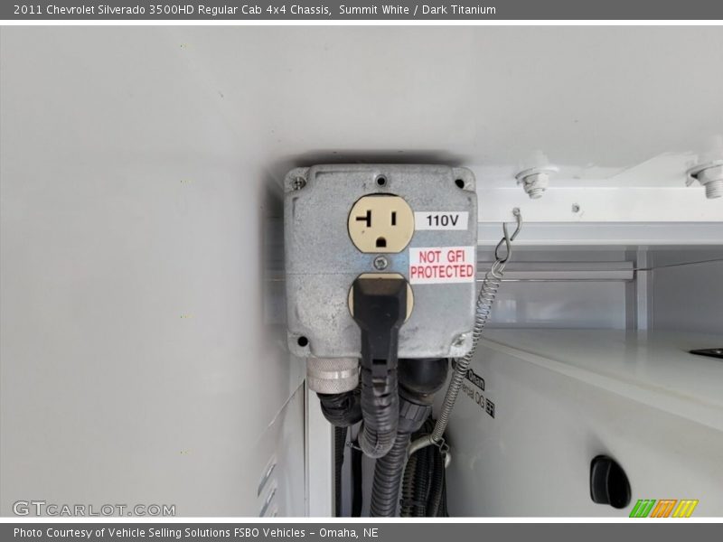 Summit White / Dark Titanium 2011 Chevrolet Silverado 3500HD Regular Cab 4x4 Chassis