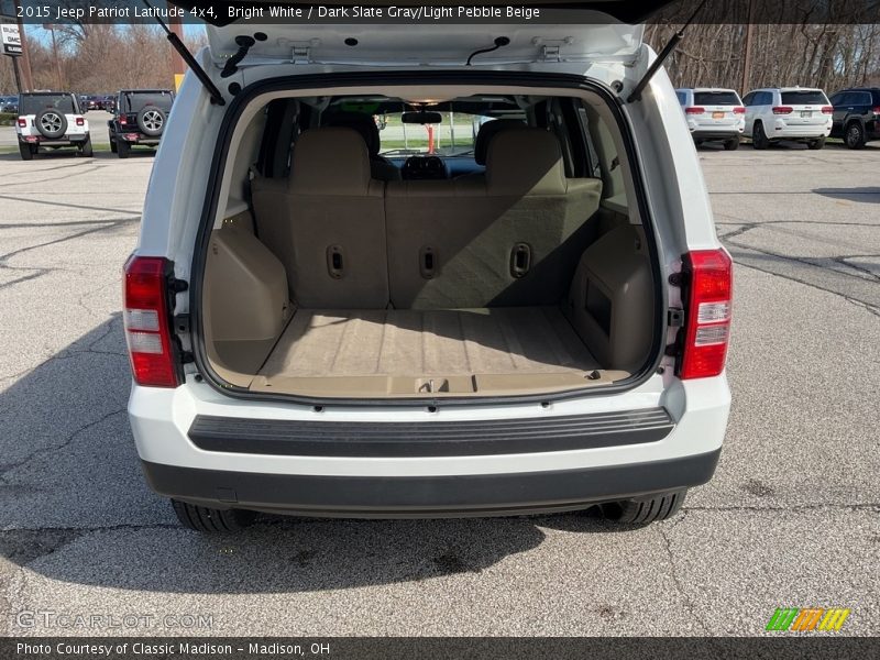 Bright White / Dark Slate Gray/Light Pebble Beige 2015 Jeep Patriot Latitude 4x4