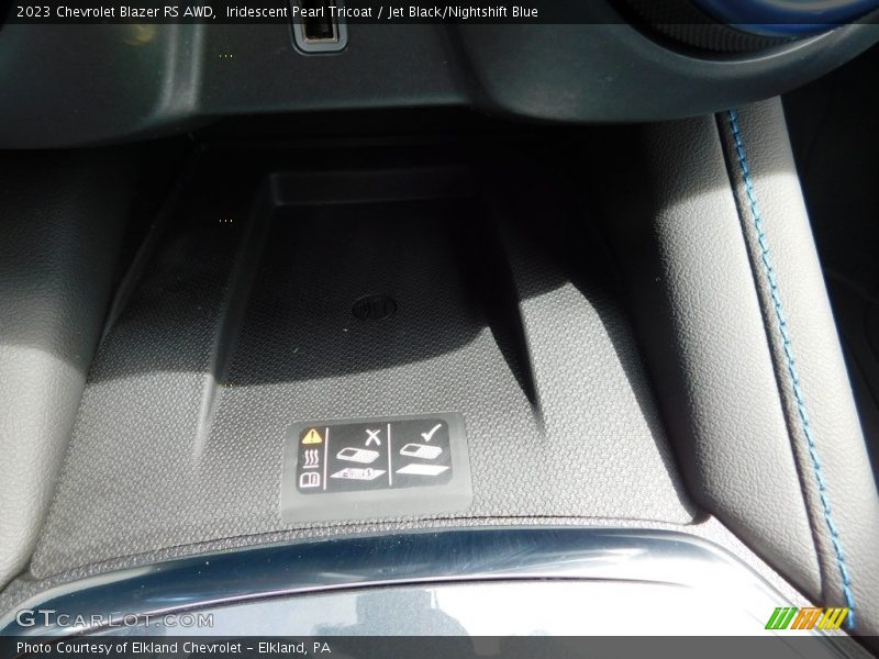 Iridescent Pearl Tricoat / Jet Black/Nightshift Blue 2023 Chevrolet Blazer RS AWD