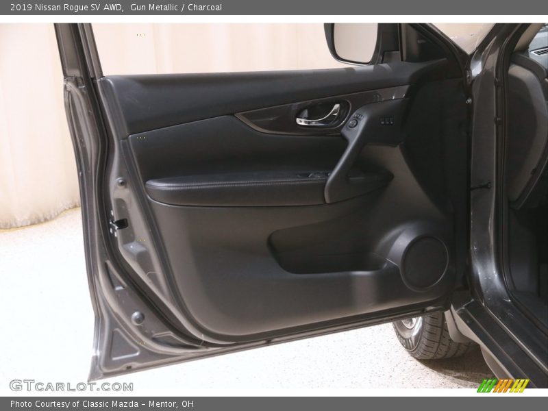 Gun Metallic / Charcoal 2019 Nissan Rogue SV AWD