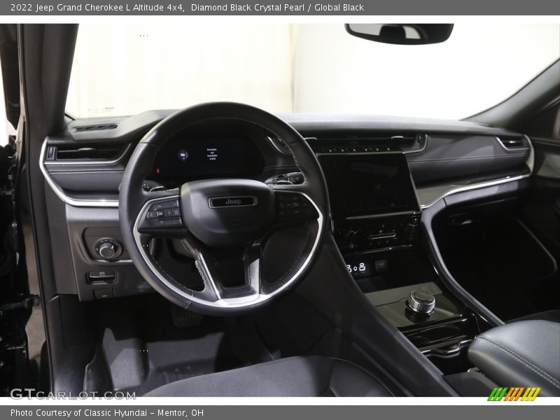 Diamond Black Crystal Pearl / Global Black 2022 Jeep Grand Cherokee L Altitude 4x4