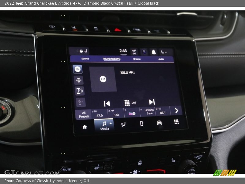 Diamond Black Crystal Pearl / Global Black 2022 Jeep Grand Cherokee L Altitude 4x4