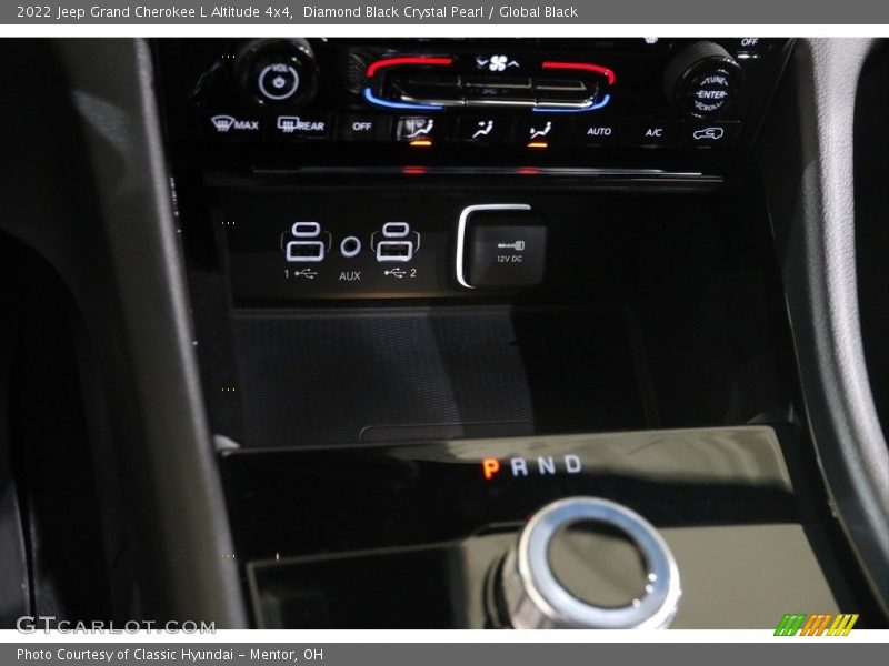 Diamond Black Crystal Pearl / Global Black 2022 Jeep Grand Cherokee L Altitude 4x4