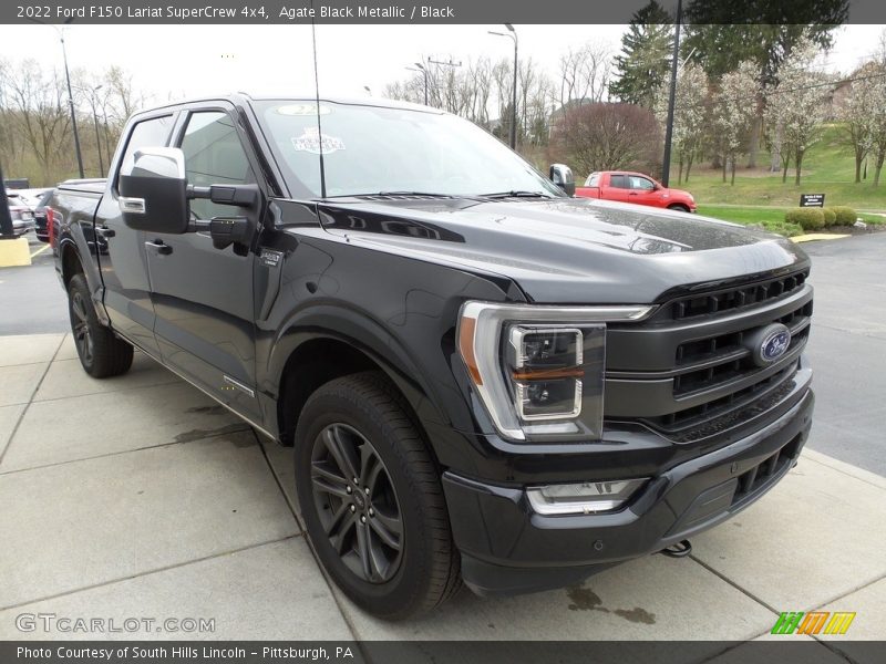 Front 3/4 View of 2022 F150 Lariat SuperCrew 4x4