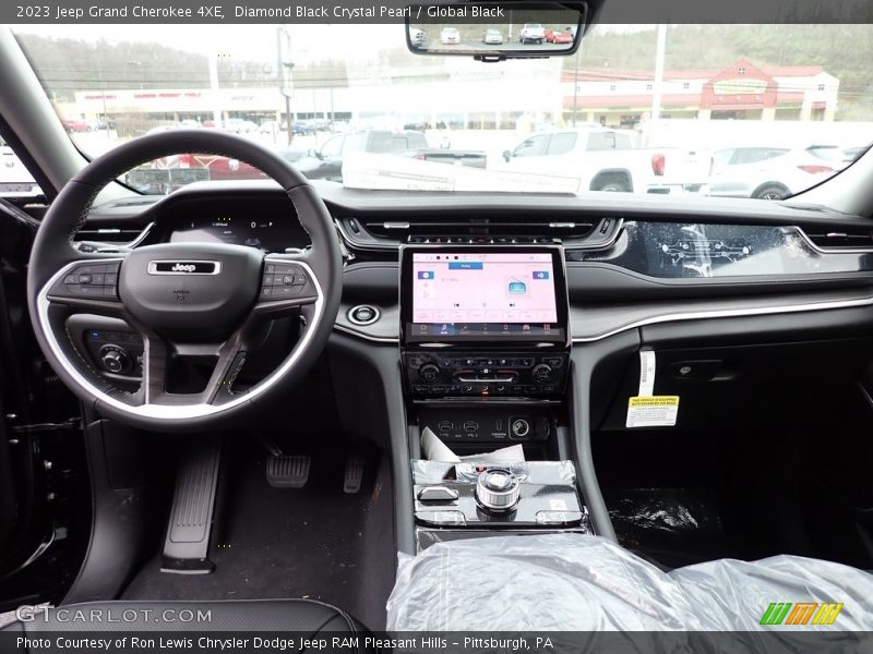 Diamond Black Crystal Pearl / Global Black 2023 Jeep Grand Cherokee 4XE