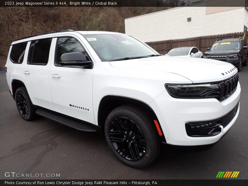 Front 3/4 View of 2023 Wagoneer Series II 4x4