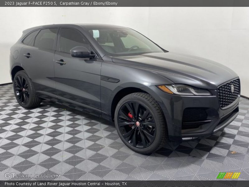Front 3/4 View of 2023 F-PACE P250 S
