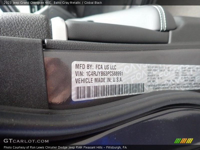 Baltic Gray Metallic / Global Black 2023 Jeep Grand Cherokee 4XE