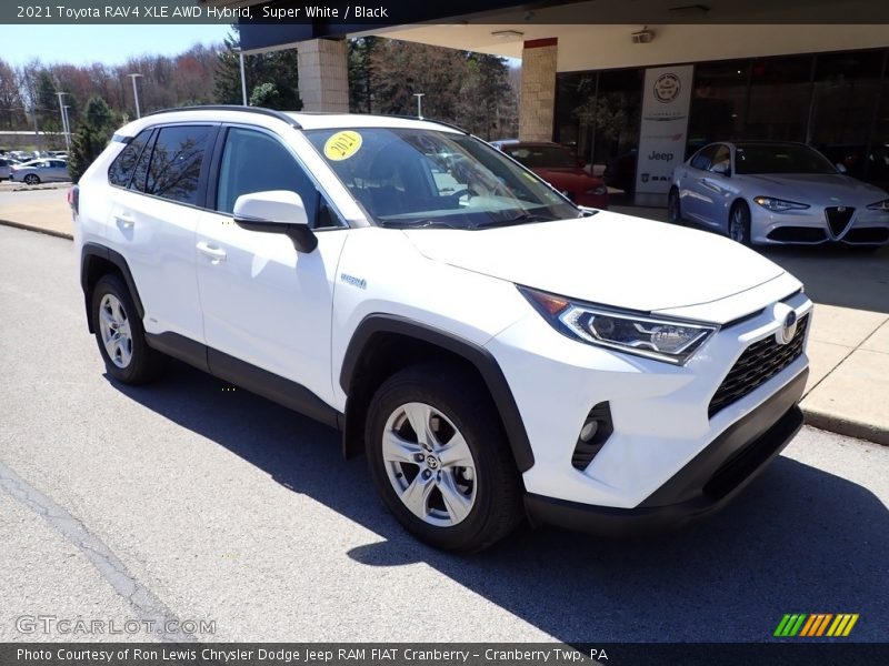 Super White / Black 2021 Toyota RAV4 XLE AWD Hybrid