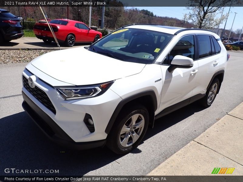 Super White / Black 2021 Toyota RAV4 XLE AWD Hybrid