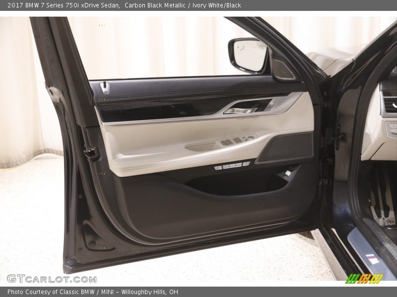 Carbon Black Metallic / Ivory White/Black 2017 BMW 7 Series 750i xDrive Sedan