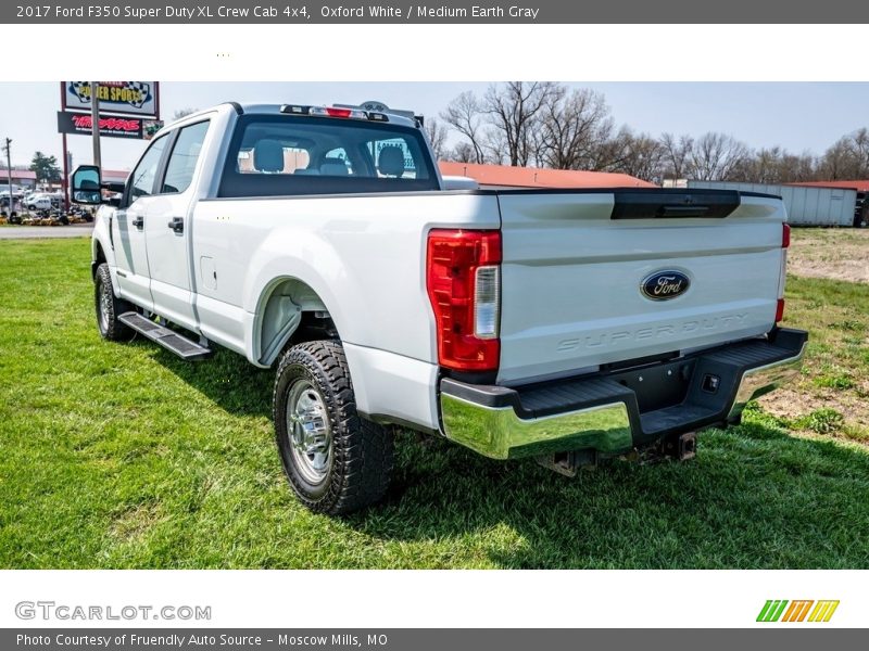 Oxford White / Medium Earth Gray 2017 Ford F350 Super Duty XL Crew Cab 4x4