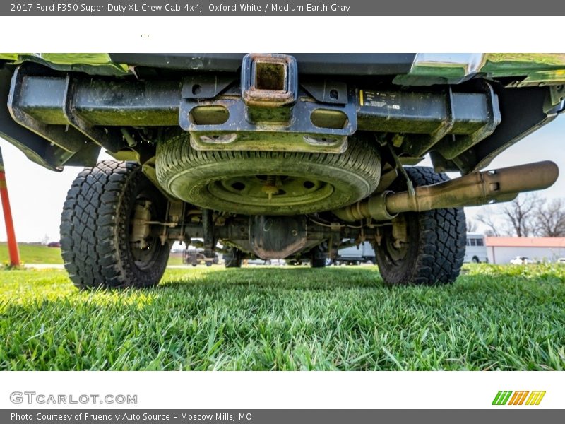 Oxford White / Medium Earth Gray 2017 Ford F350 Super Duty XL Crew Cab 4x4