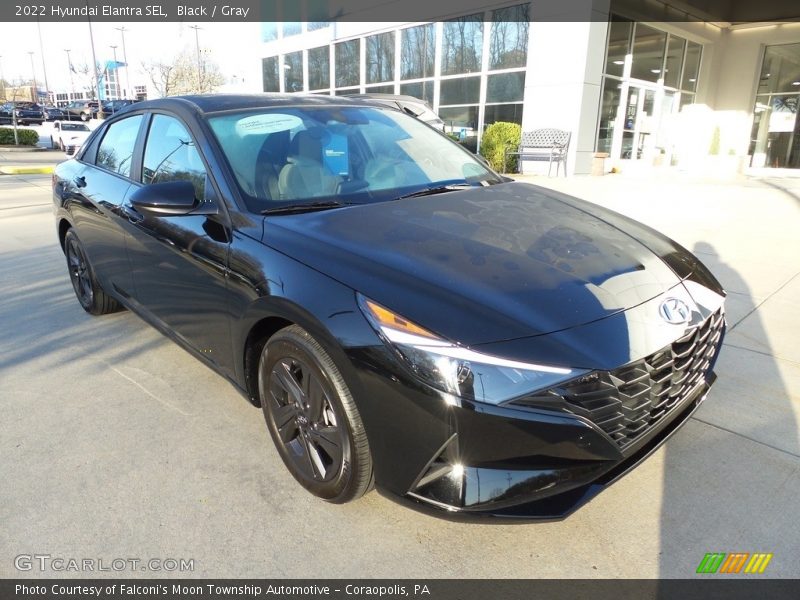 Black / Gray 2022 Hyundai Elantra SEL
