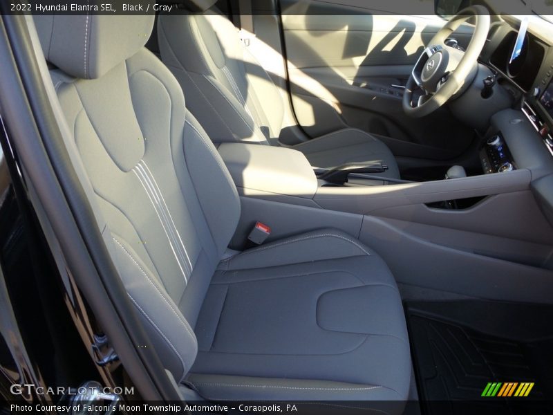 Black / Gray 2022 Hyundai Elantra SEL