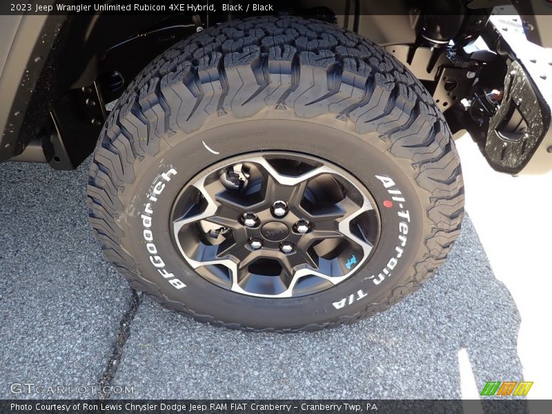 Black / Black 2023 Jeep Wrangler Unlimited Rubicon 4XE Hybrid