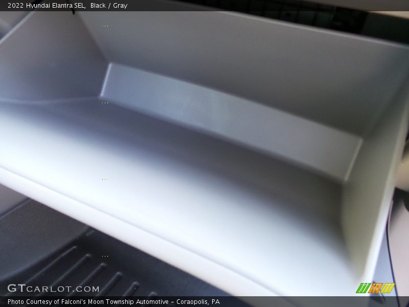 Black / Gray 2022 Hyundai Elantra SEL